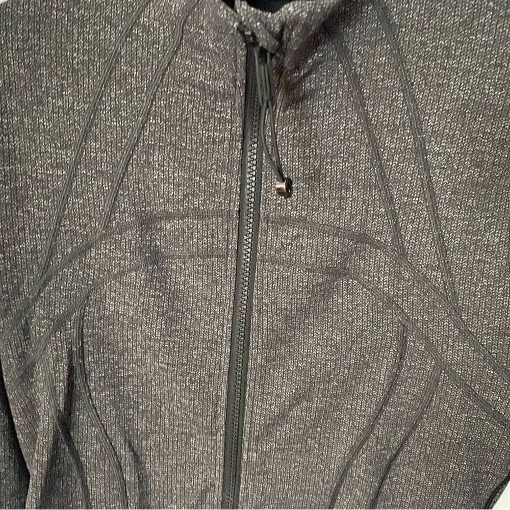 Lululemon Define Jacket - Size 8 - Picture 7 of 7